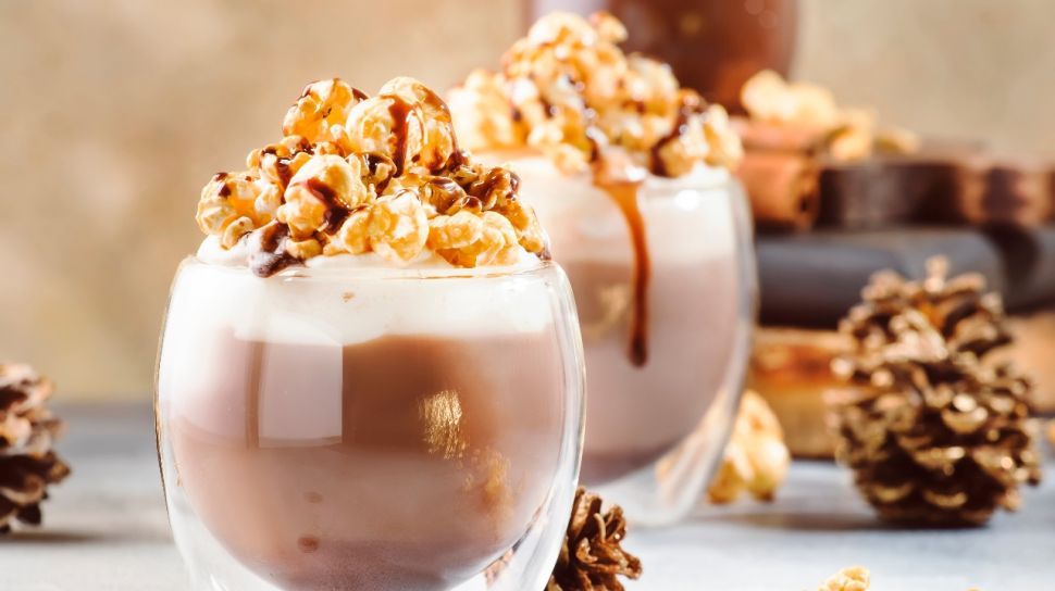 Minuman Manis, Gurih, dan Cantik? Coba Popcorn Latte!